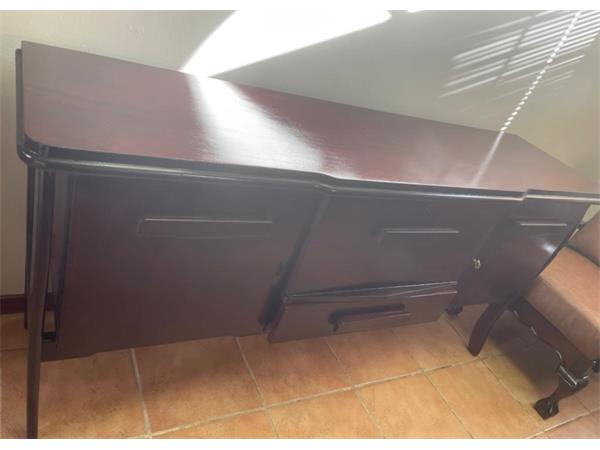 ~/upload/Lots/38549/npqawdm5gdj26/LOT 40 SIDEBOARD_t600x450.jpg